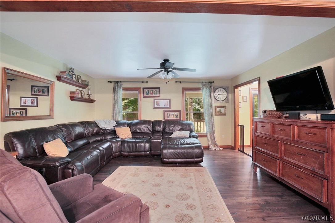 4253 Three Bridge Road Powhatan, VA 23139 - Photo 8 of 43 Gallery Image 8