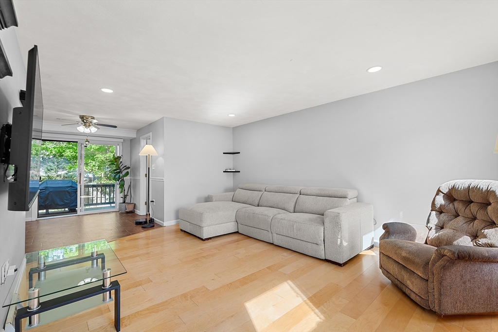 9 Rhodes Street Billerica, MA 01821 - Photo 5 of 33