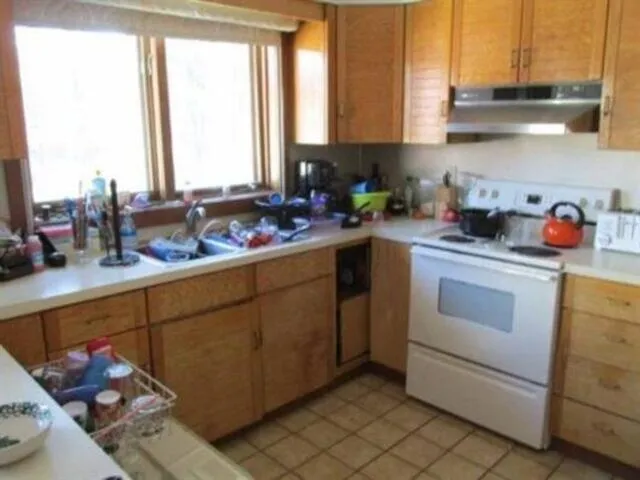 $549,000 | 8 Althea Lane, Nashua, NH 03062