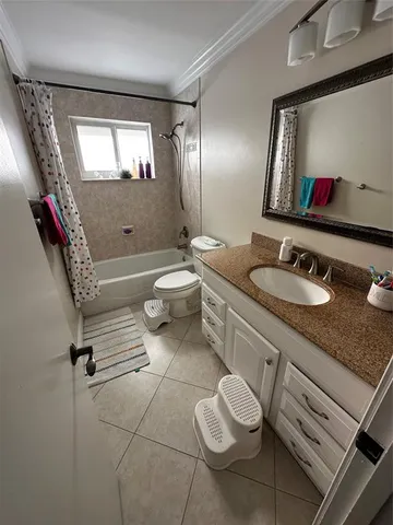 $5,000 | 6860 Calle Del Paz South, Boca Raton, FL 33433