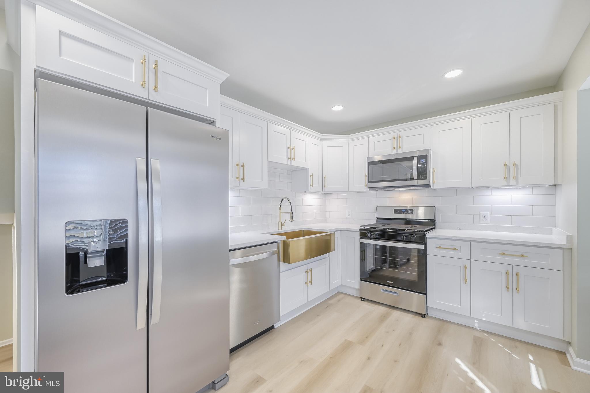 2504 Oak Manor Road Sparrows Point, MD 21219 - Photo 9 of 31