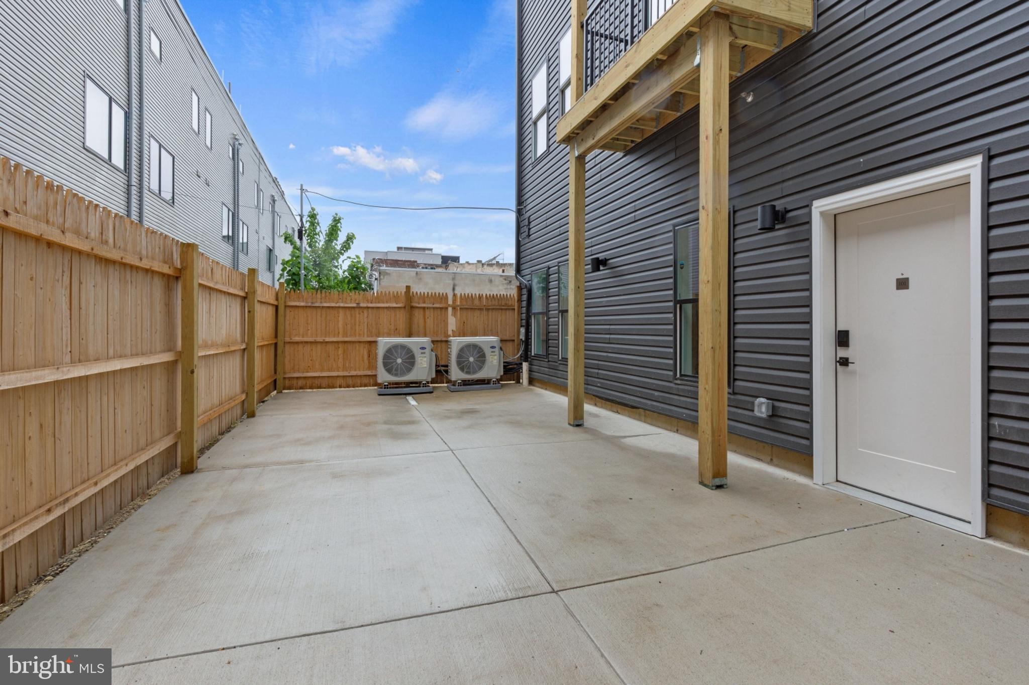 2214 North Front Street, Unit 101 Philadelphia, PA 19133 - Photo 18 of 22 a view of a terrace