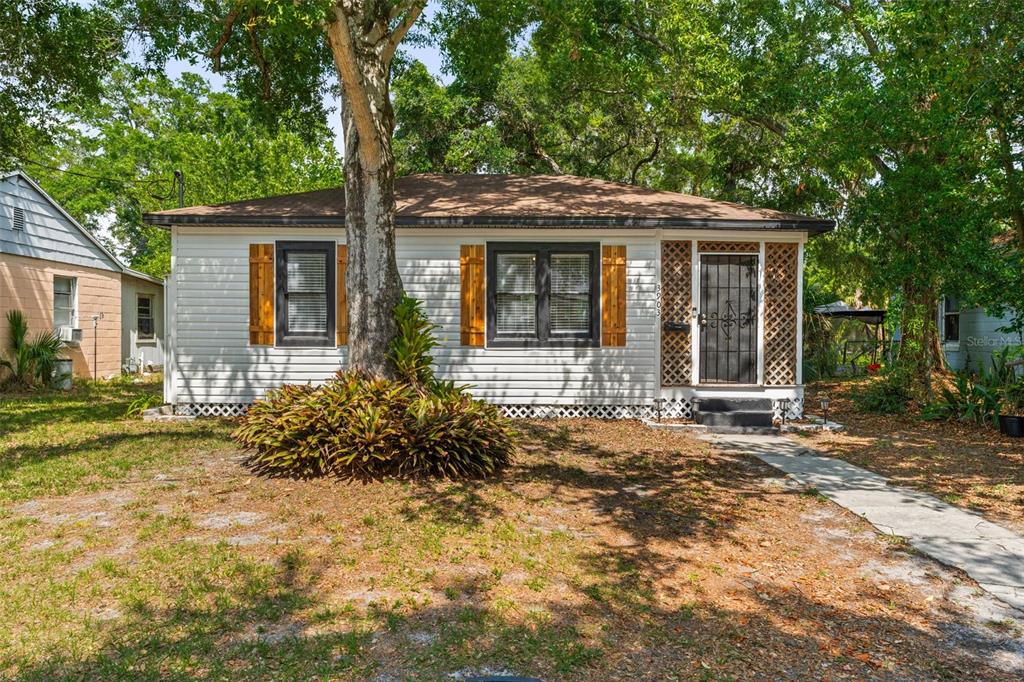 3903 North Darwin Ave