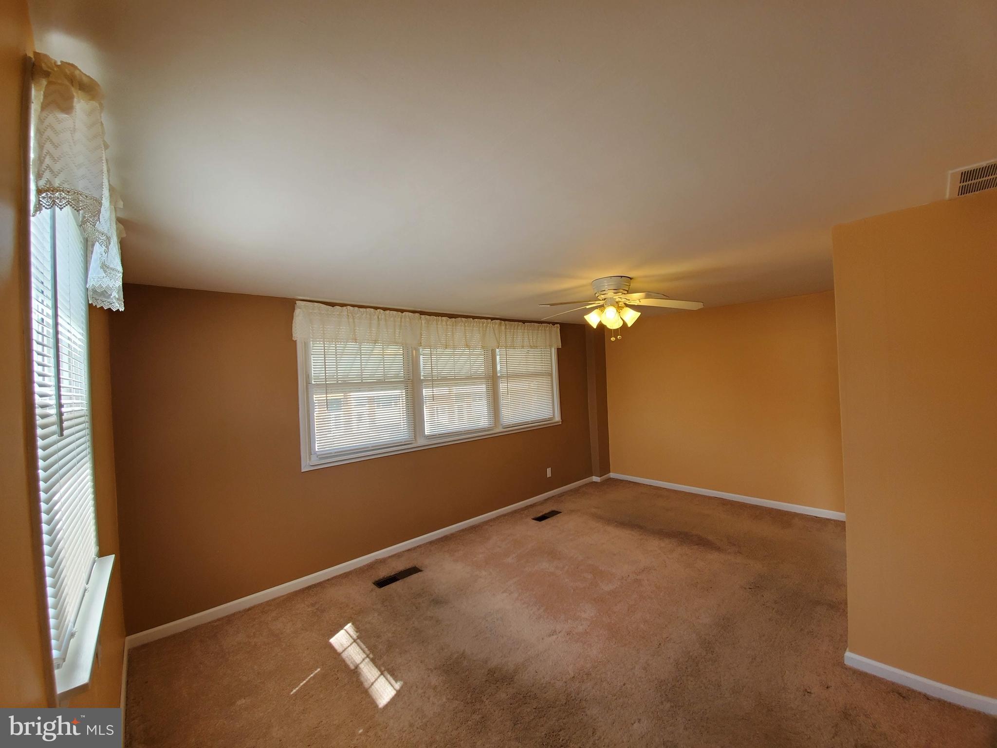 4266 Lawnside Road Philadelphia, PA 19154 - Photo 8 of 26 Main bedroom