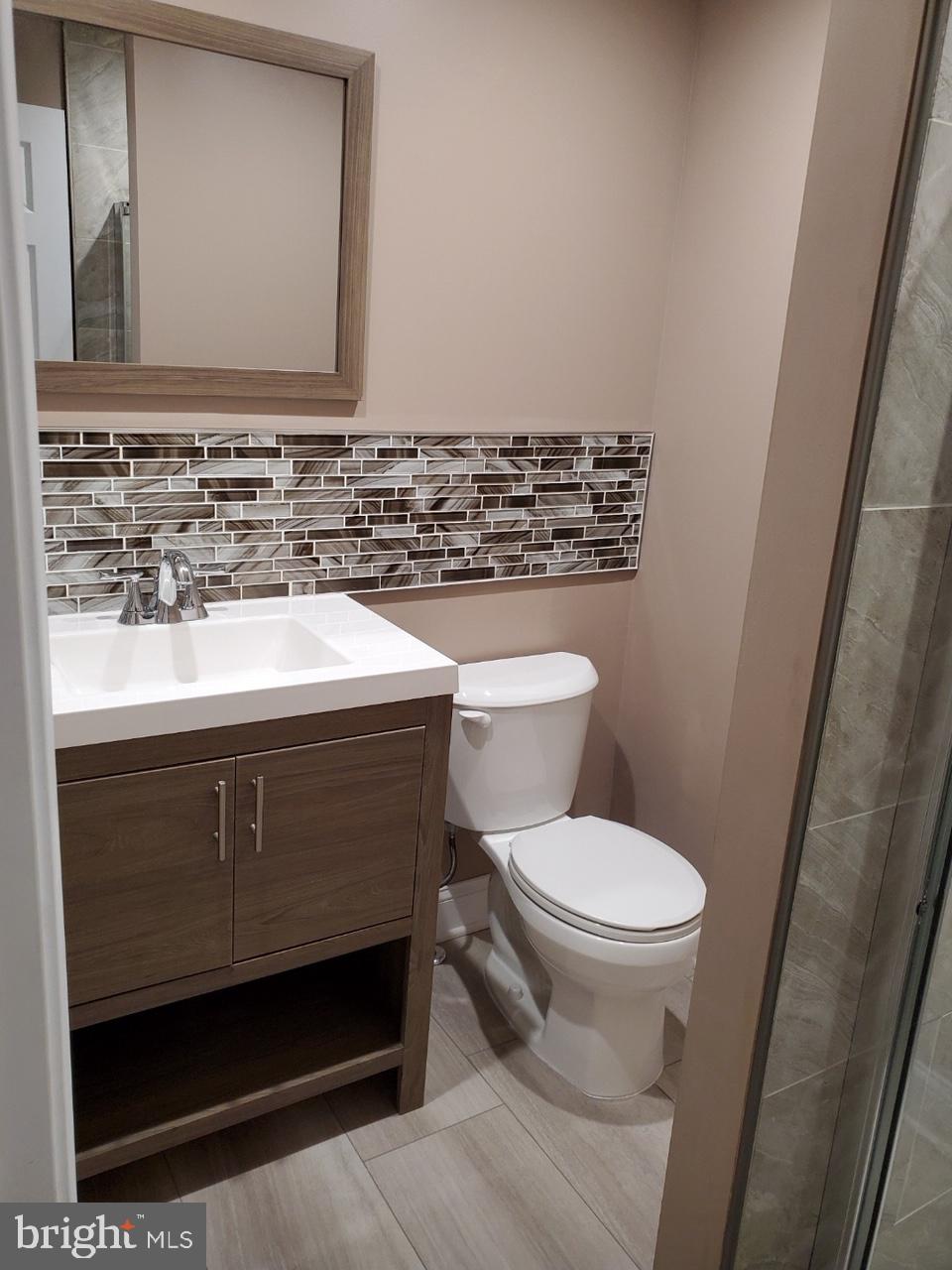 4266 Lawnside Road Philadelphia, PA 19154 - Photo 10 of 26 Main Bed full bath