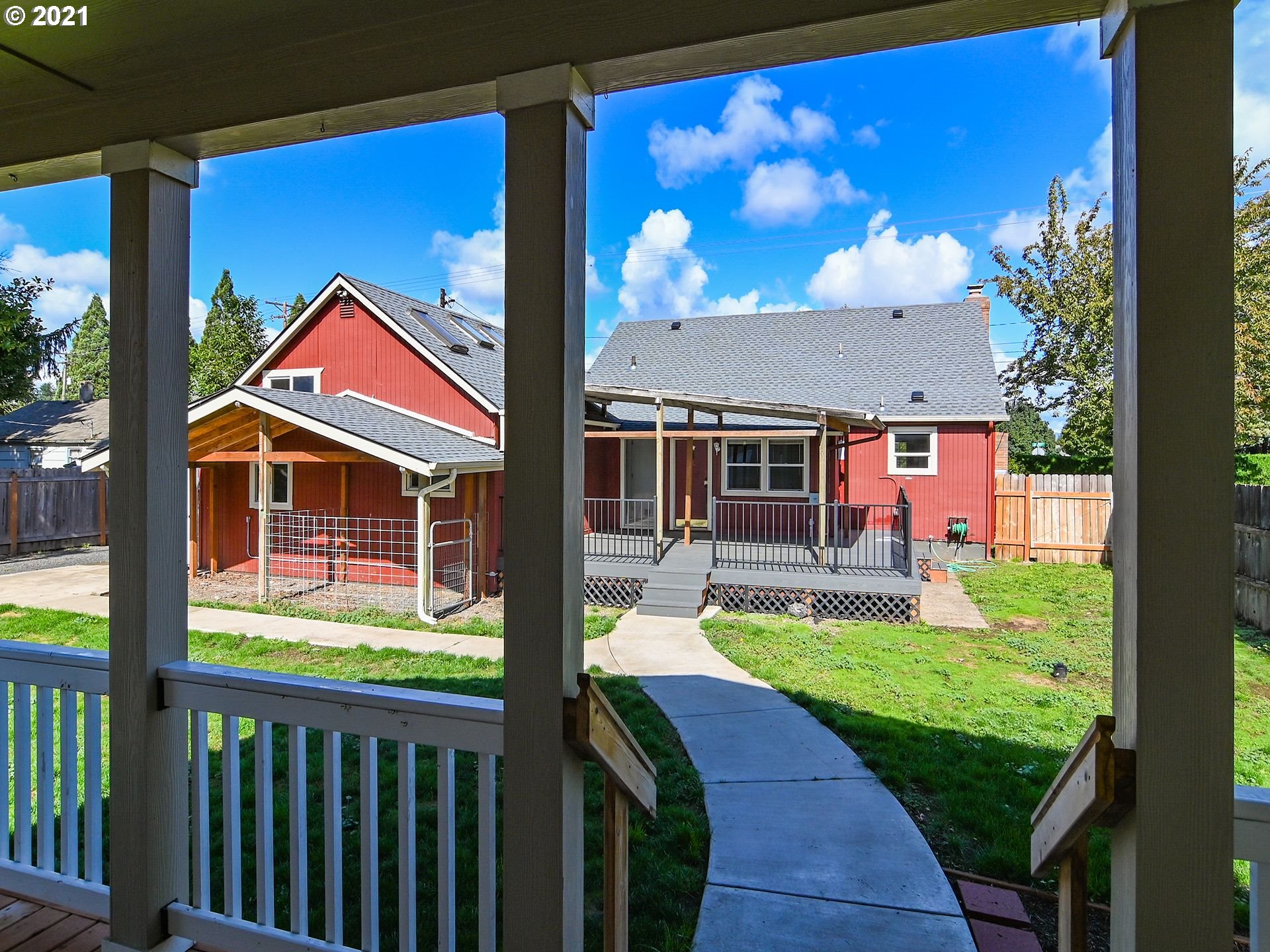 3727 Jasper Road Springfield, OR 97478 - Photo 21 of 32 a front view of house with yard and outdoor seating