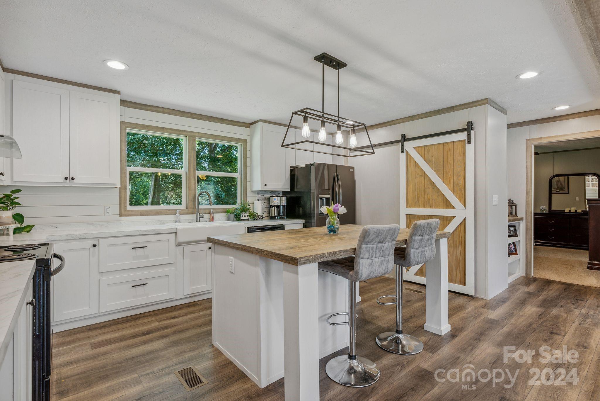 337 Morgan Road Candler, NC 28715 - Photo 7 of 33 Gallery Image 7