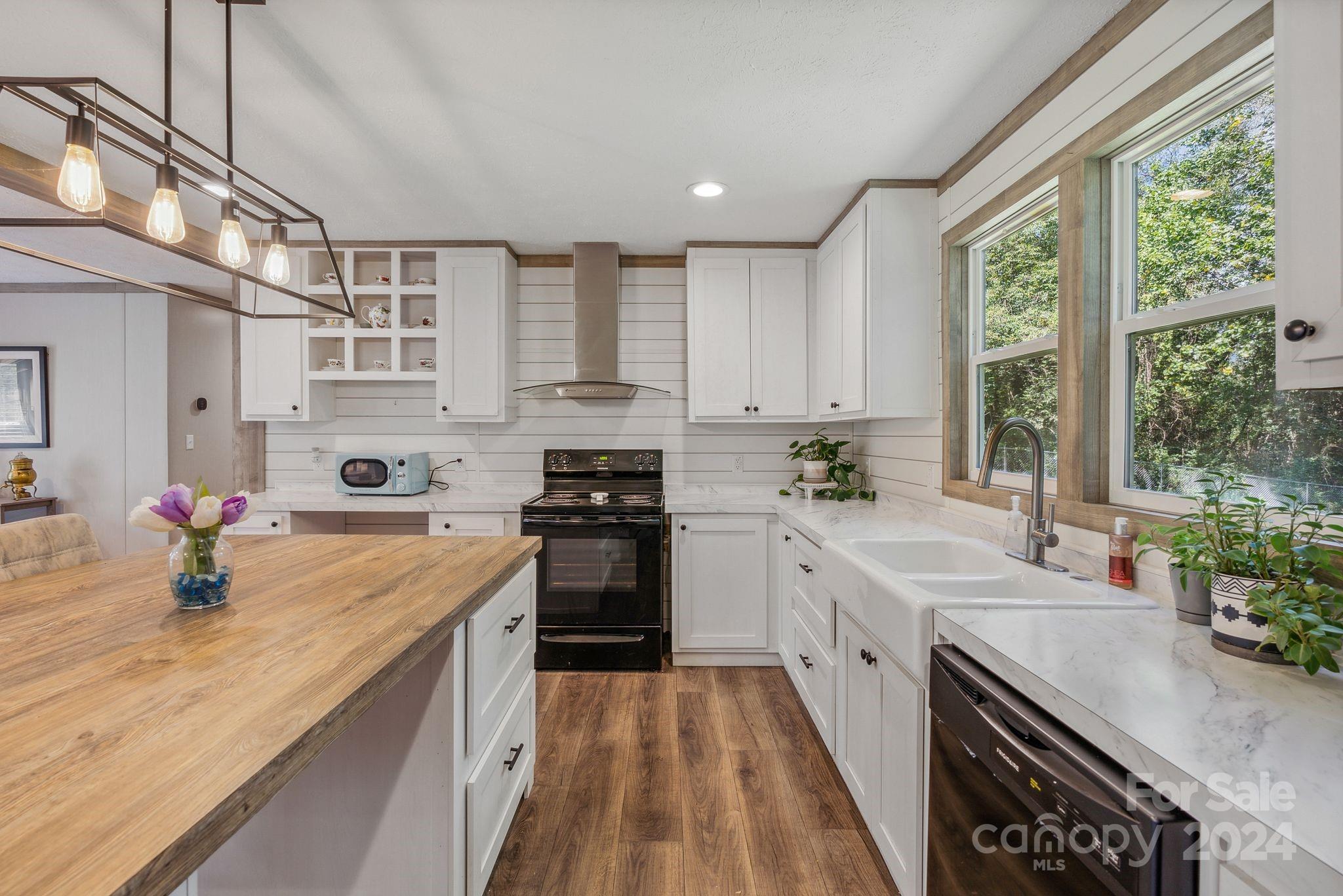 337 Morgan Road Candler, NC 28715 - Photo 9 of 33 Gallery Image 9