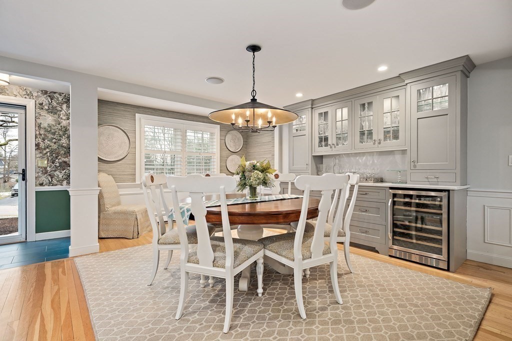 10 Kings Road Canton, MA 02021 - Photo 6 of 42 Gallery Image 6