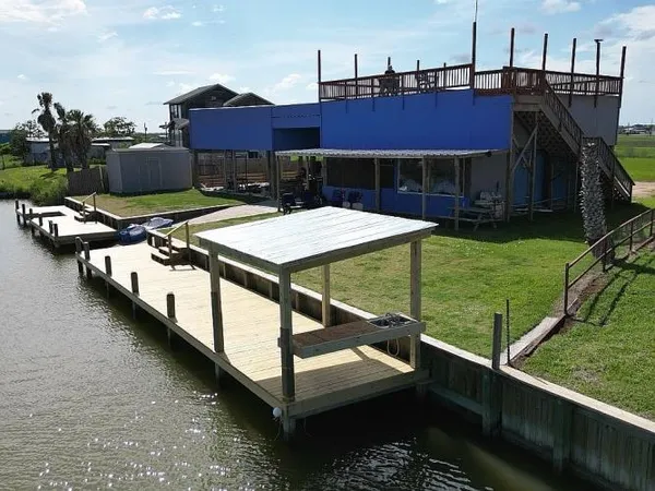 $305,000 | 11 Nautilus Street, Sargent, TX 77414