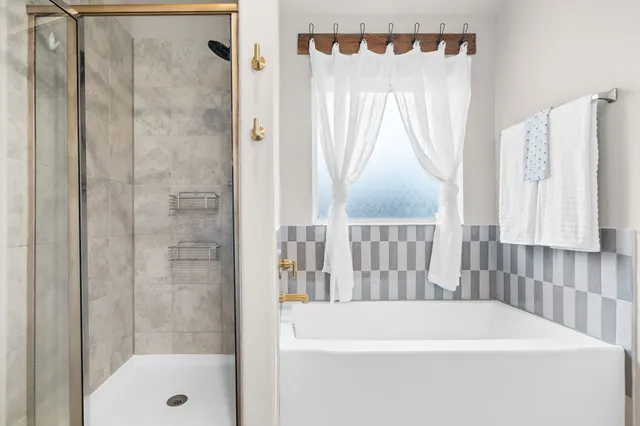 $350,000 | 9716 Cold Creek Drive, Conroe, TX 77306