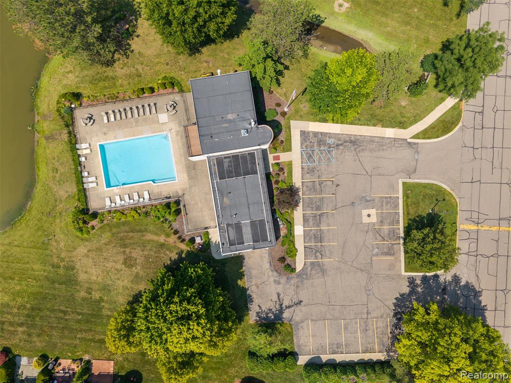 3984 Old Creek Road, Unit 1 Troy, MI 48084 - Photo 34 of 35 Gallery Image 34