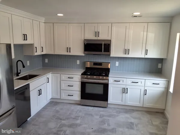 $2,800 | 14874 Emberdale Drive, Woodbridge, VA 22193