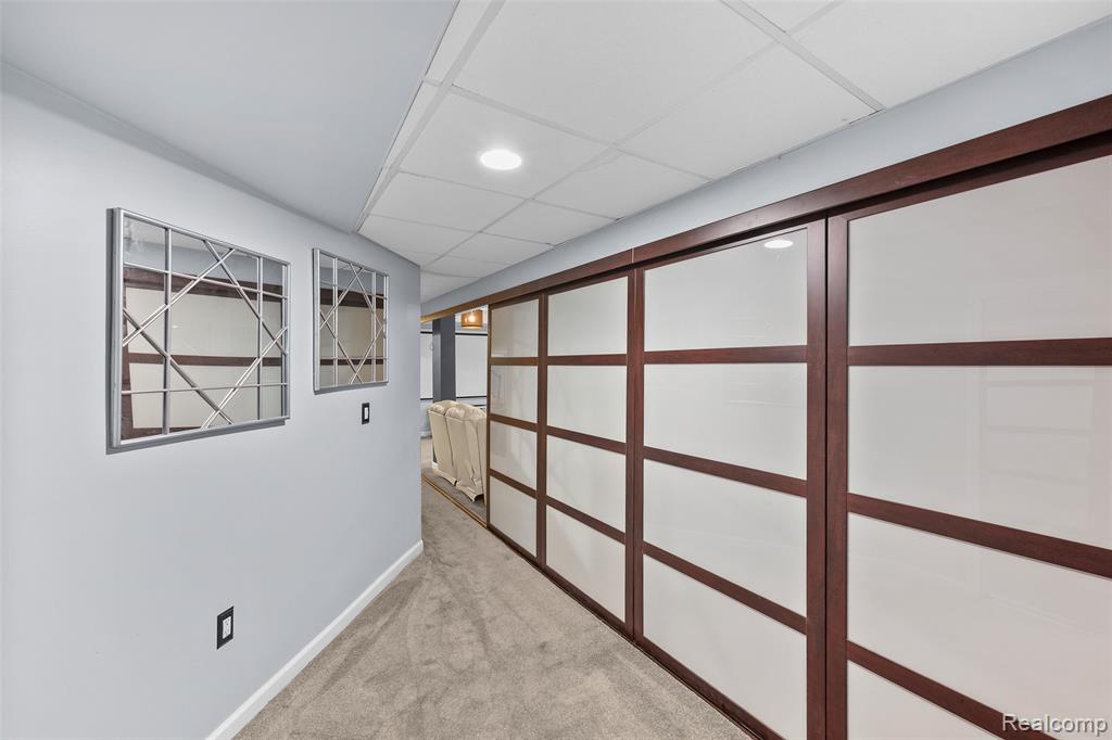 4476 Woodcliff Court Rochester, MI 48306 - Photo 54 of 74 Gallery Image 54