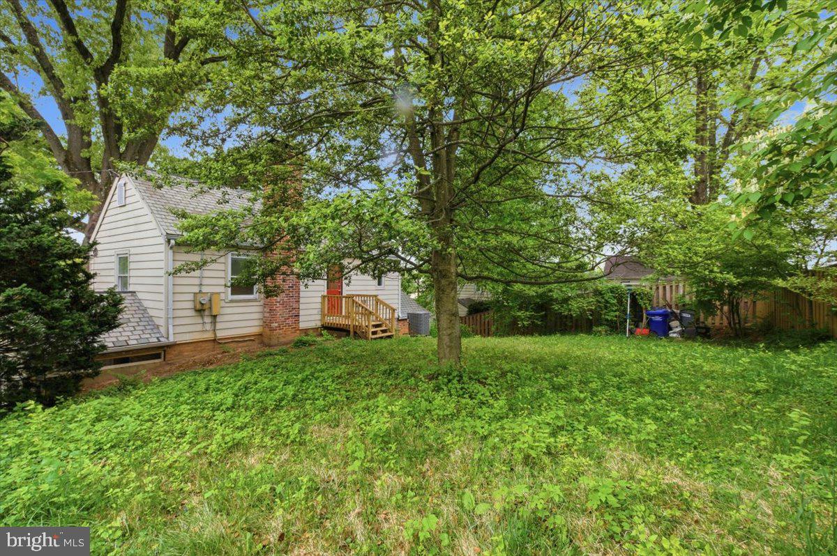 1613 North Springwood Drive Silver Spring, MD 20910 - Photo 11 of 35