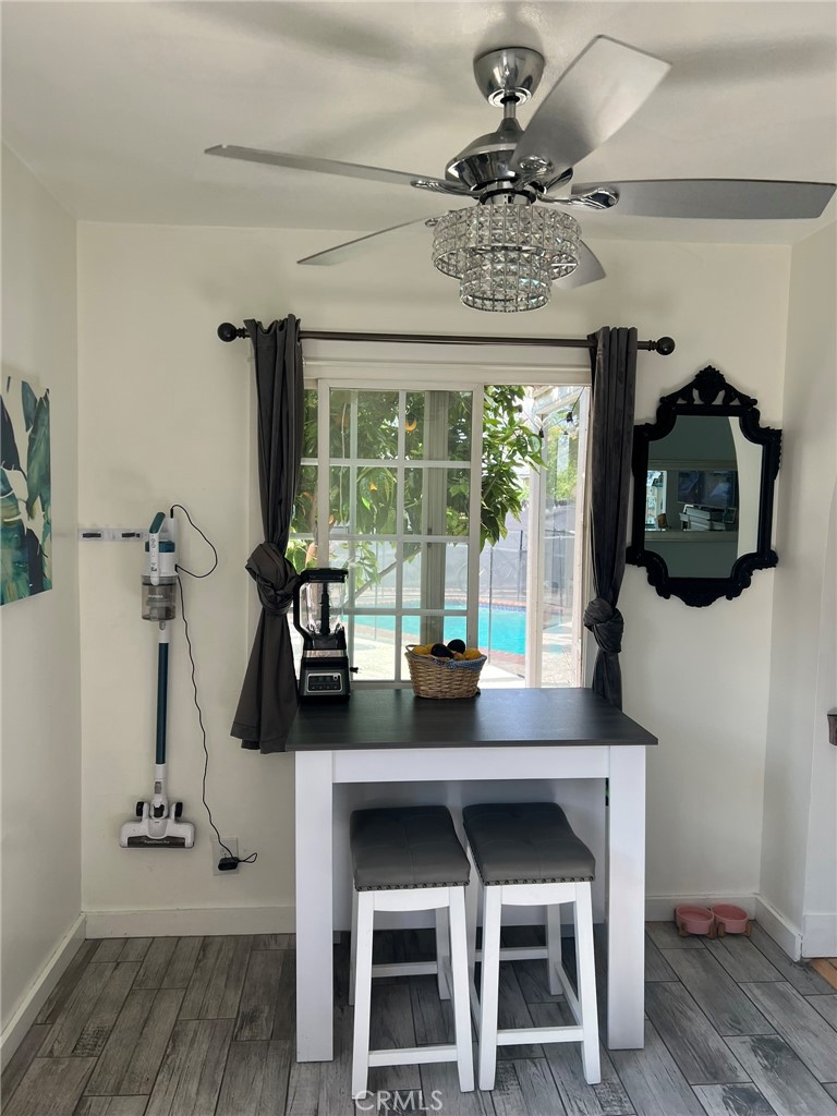 19415 Hart Street Reseda, CA 91335 - Photo 13 of 25 Breakfast Nook