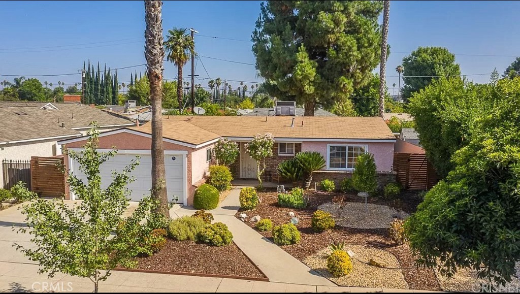19415 Hart Street Reseda, CA 91335 - Photo 23 of 25 Front Yard