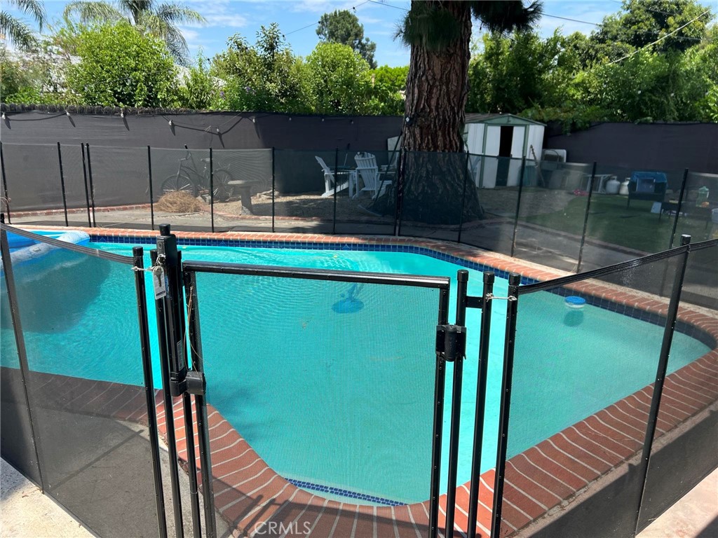 19415 Hart Street Reseda, CA 91335 - Photo 4 of 25 Gated Pool