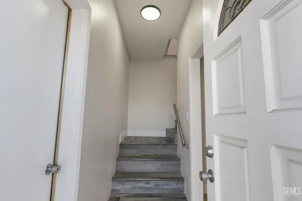 a view of an entryway