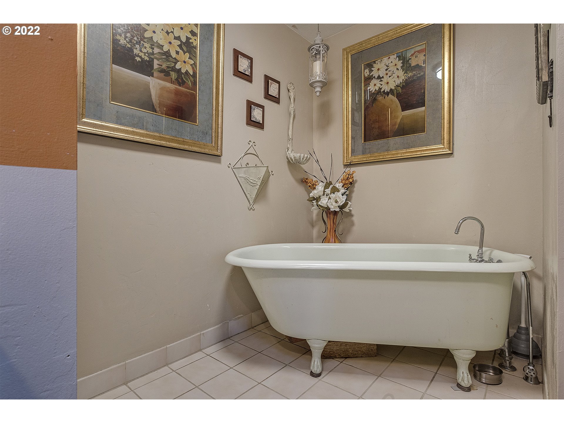 31934 Highland Road Rainier, OR 97048 - Photo 18 of 27 a white bath tub sitting next to a white sink