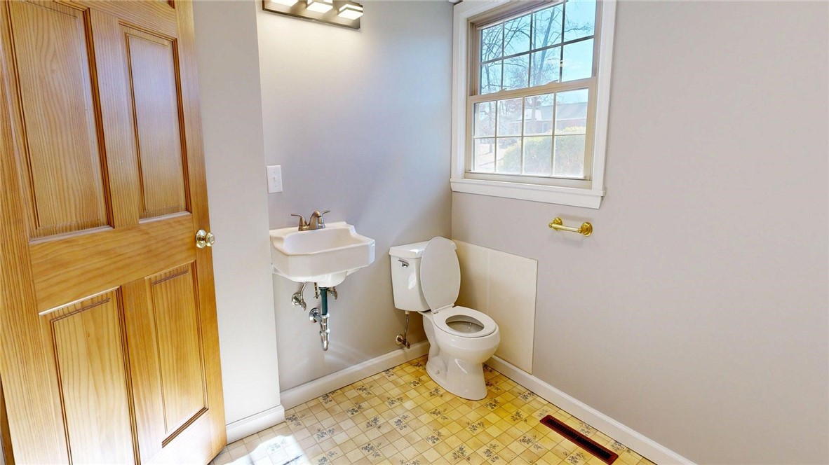 3280 East Oakwood Avenue Decatur, IL 62521 - Photo 24 of 32