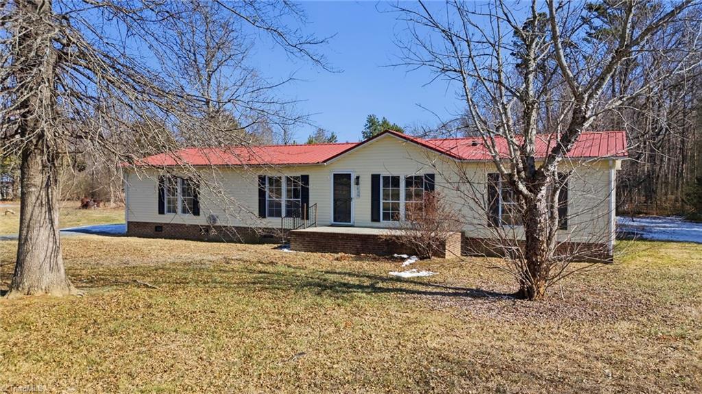 7039 Abner Road Troy, NC 27371 - Photo 4 of 43