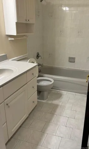 $3,600 | 400 Newbridge Road, East Meadow, NY 11554