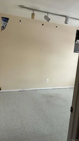 $3,600 | 400 Newbridge Road, East Meadow, NY 11554