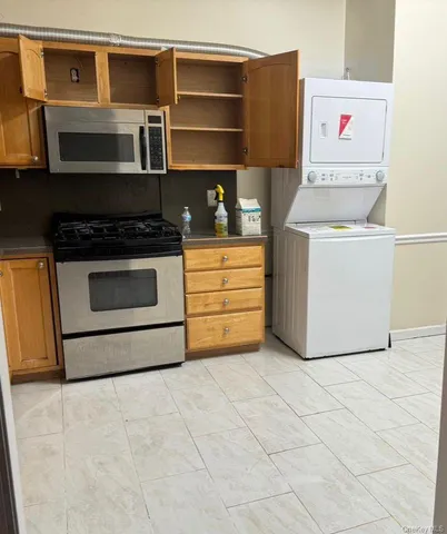 $3,600 | 400 Newbridge Road, East Meadow, NY 11554