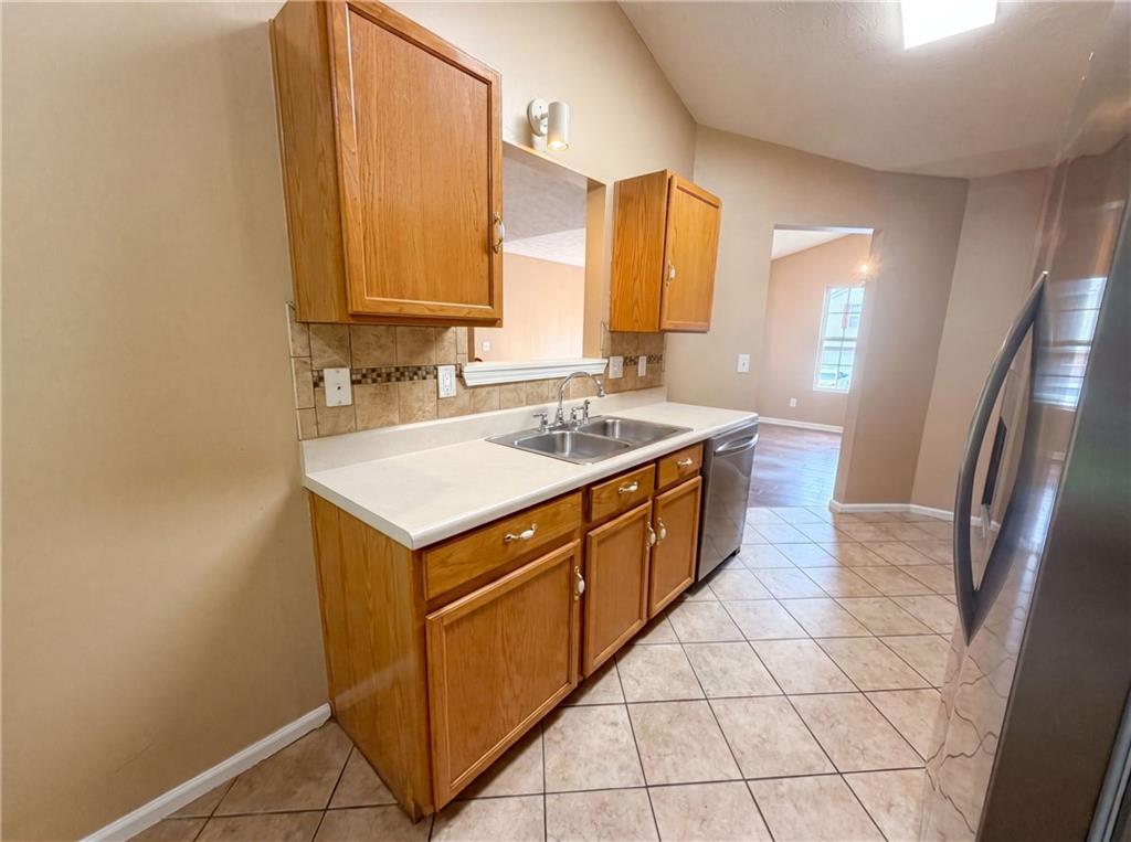 2195 Clayton Ridge Lithonia, GA 30058 - Photo 9 of 22