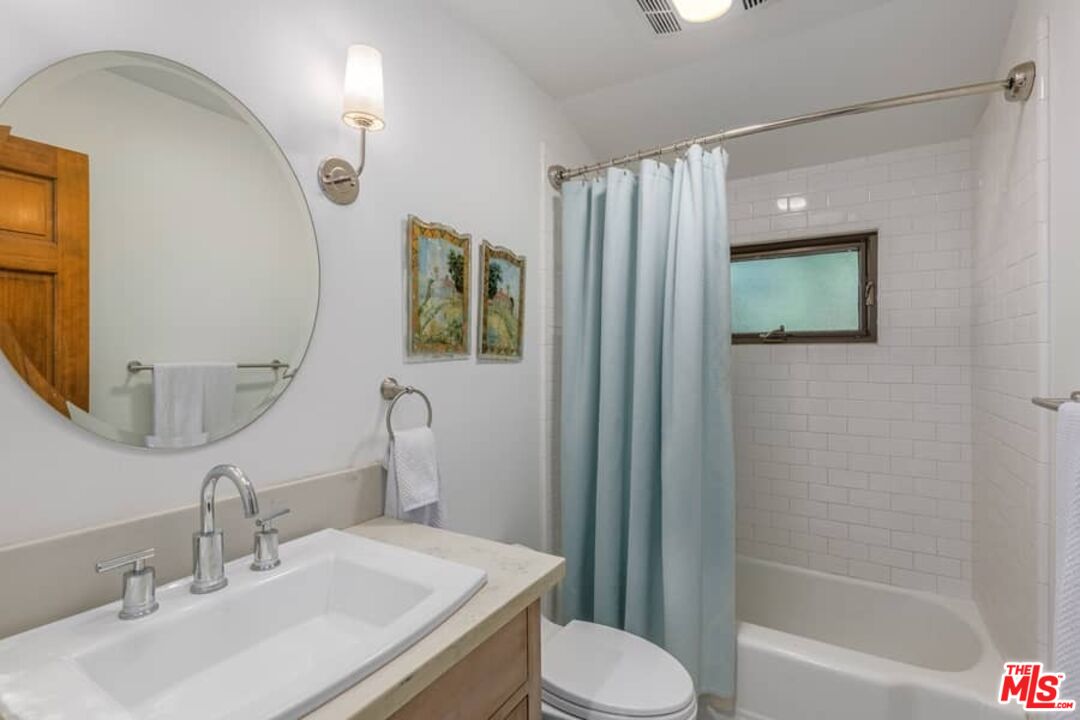 3266 Mandeville Canyon Road Los Angeles, CA 90049 - Photo 17 of 34