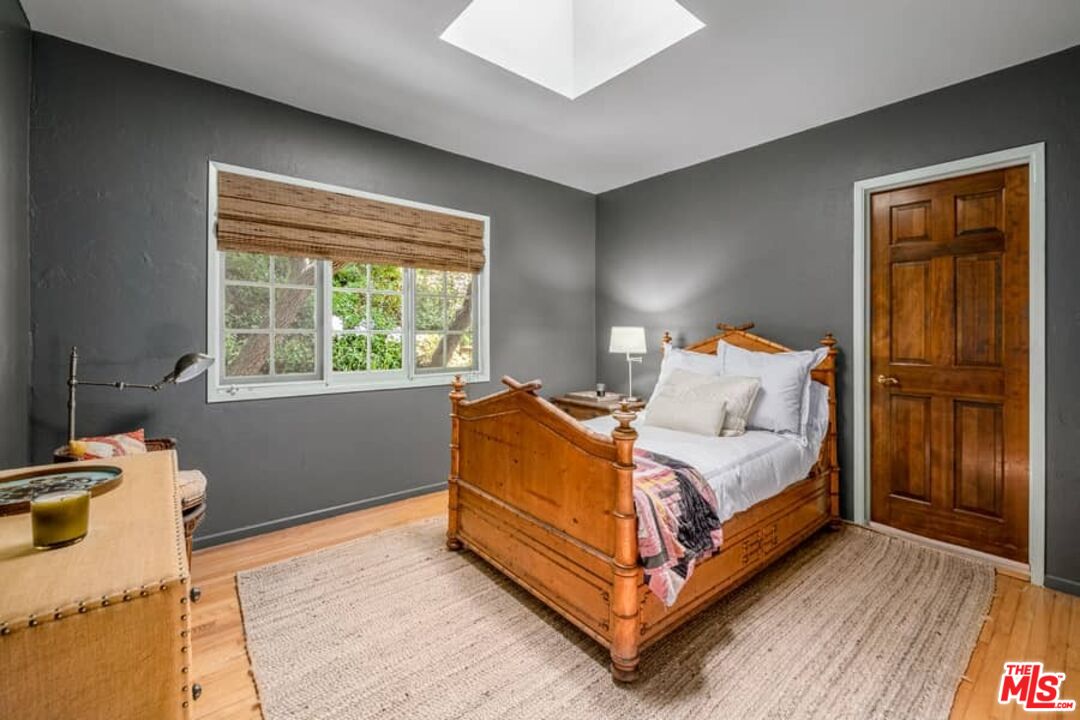 3266 Mandeville Canyon Road Los Angeles, CA 90049 - Photo 19 of 34