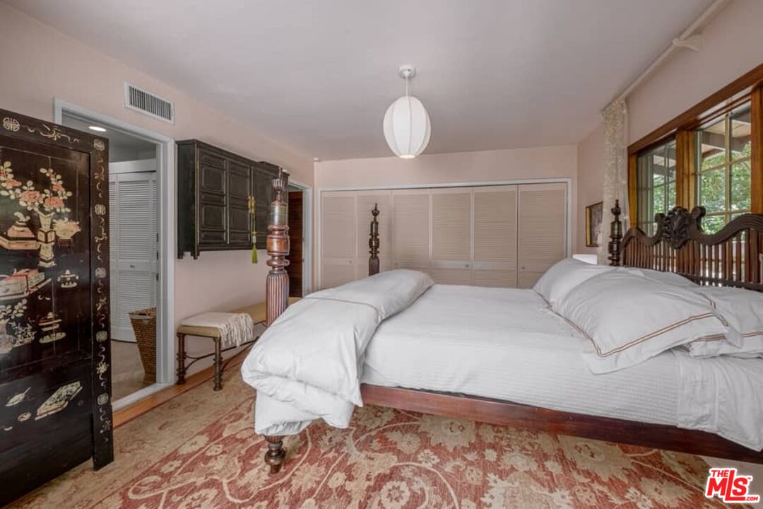 3266 Mandeville Canyon Road Los Angeles, CA 90049 - Photo 23 of 34