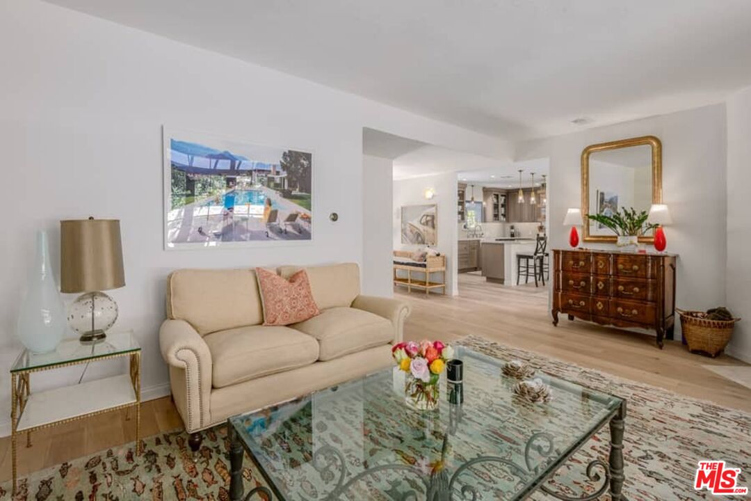 3266 Mandeville Canyon Road Los Angeles, CA 90049 - Photo 5 of 34