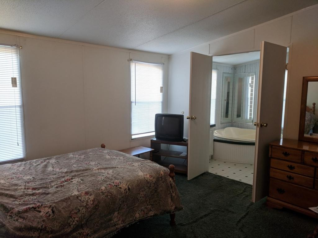 2015 Shakerag Road Greeneville, TN 37743 - Photo 14 of 24 Master bedroom to bath