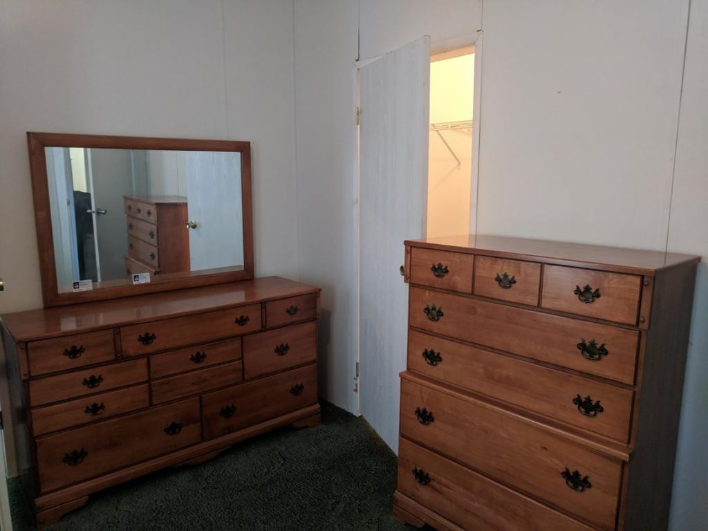 2015 Shakerag Road Greeneville, TN 37743 - Photo 15 of 24 Master Bedroom walkin closet