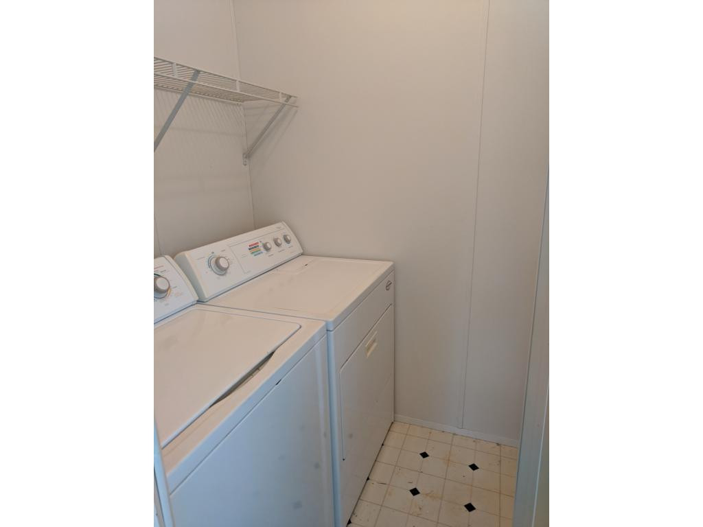 2015 Shakerag Road Greeneville, TN 37743 - Photo 3 of 24 Laundry room off kitchen