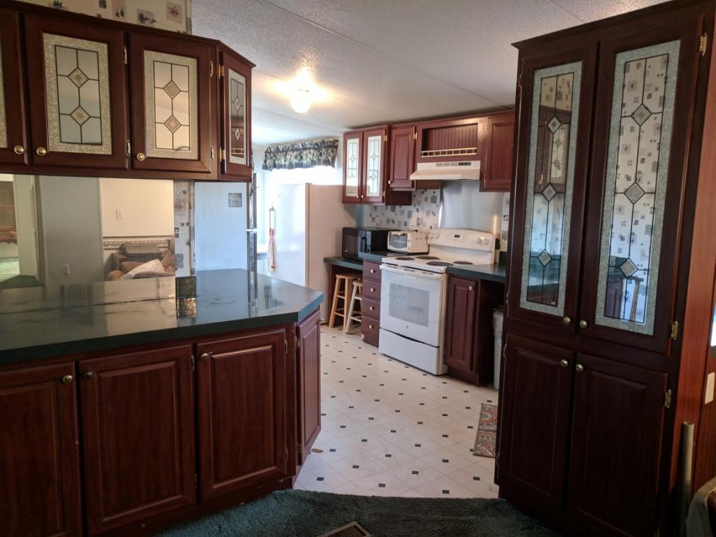2015 Shakerag Road Greeneville, TN 37743 - Photo 7 of 24 LivingDining into Kitchen