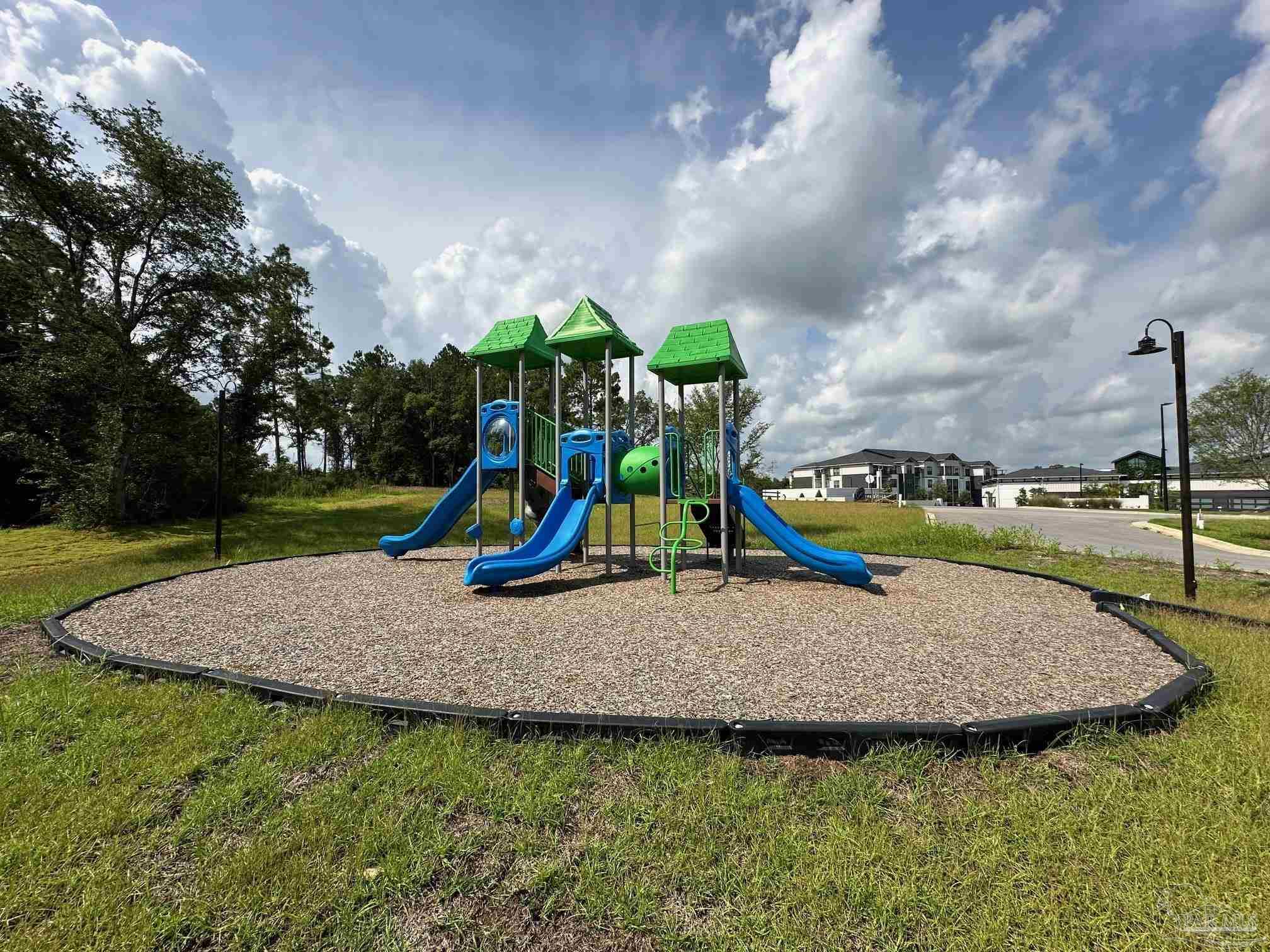 8665 Pathstone Boulevard Pensacola, FL 32526 - Photo 7 of 37