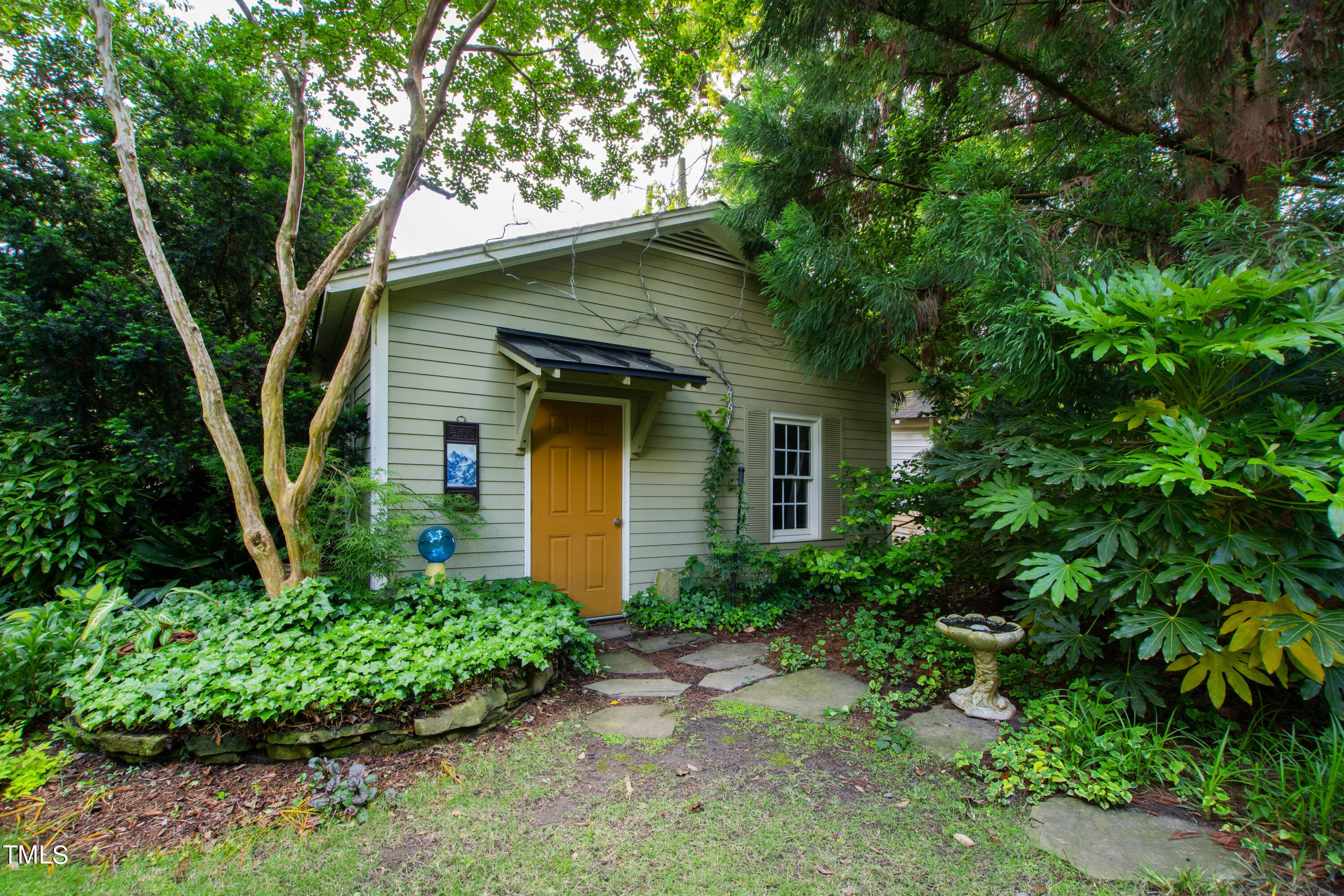 124 Forest Road Raleigh, NC 27605 - Photo 37 of 43 BAck 3