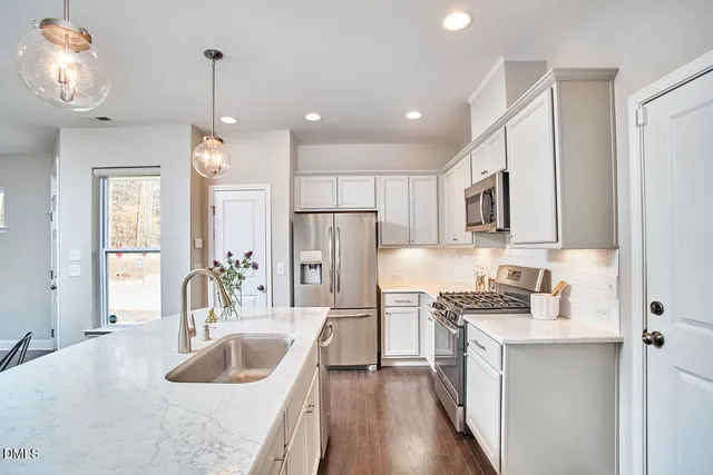 $399,000 | 189 Manordale Drive, Chapel Hill, NC 27517