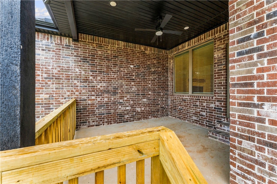 1807 Goldthorp Street Pea Ridge, AR 72751 - Photo 14 of 27 Covered back patio
