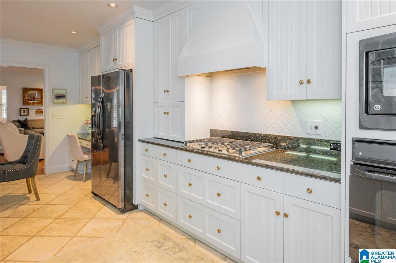 209 Devon Drive Birmingham, AL 35209 - Photo 7 of 50