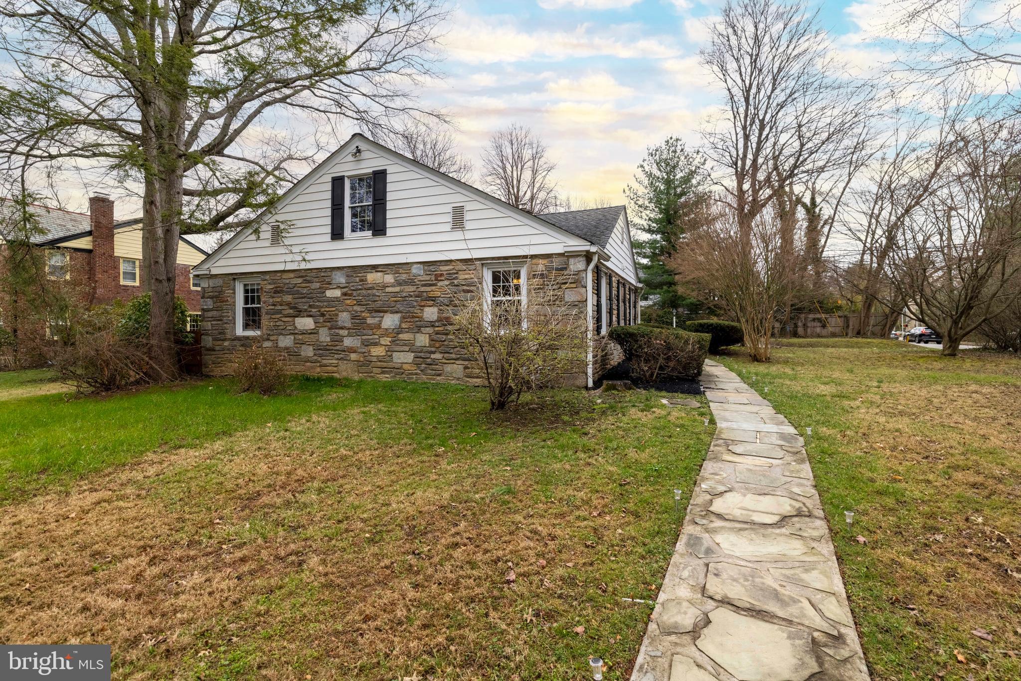 1405 Church Road Wyncote, PA 19095 - Photo 38 of 38 a backyard of a house with lots of green space