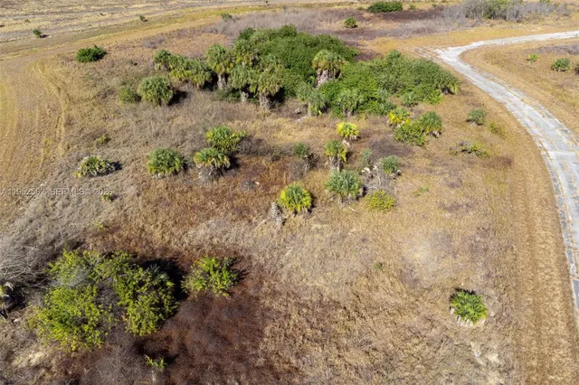 $19,000 | 403 Boca Circle, LaBelle, FL 33935