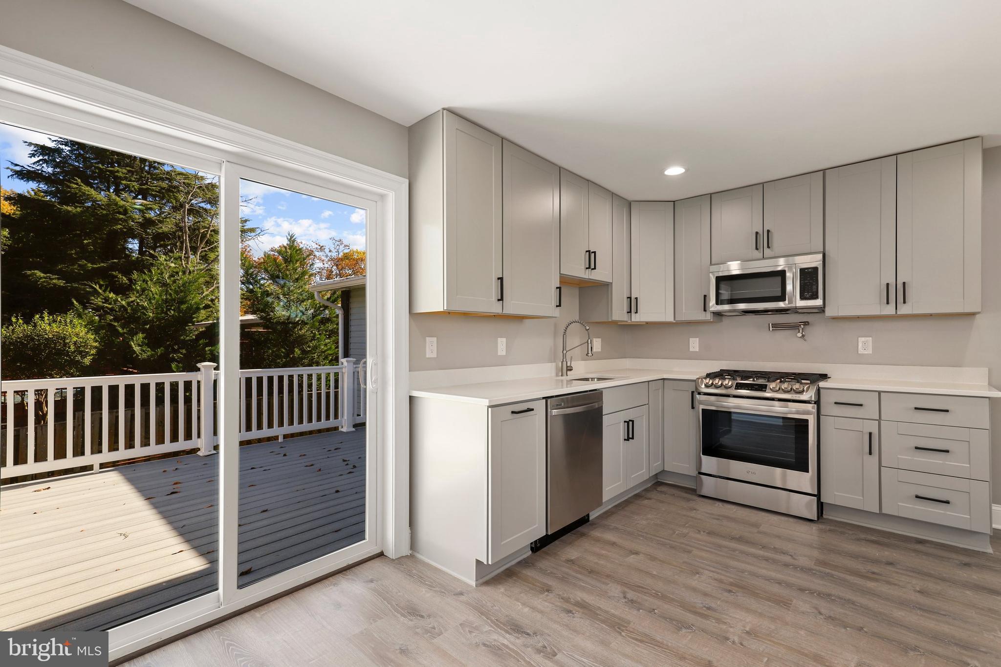 2953 Viewpoint Road Alexandria, VA 22314 - Photo 15 of 52