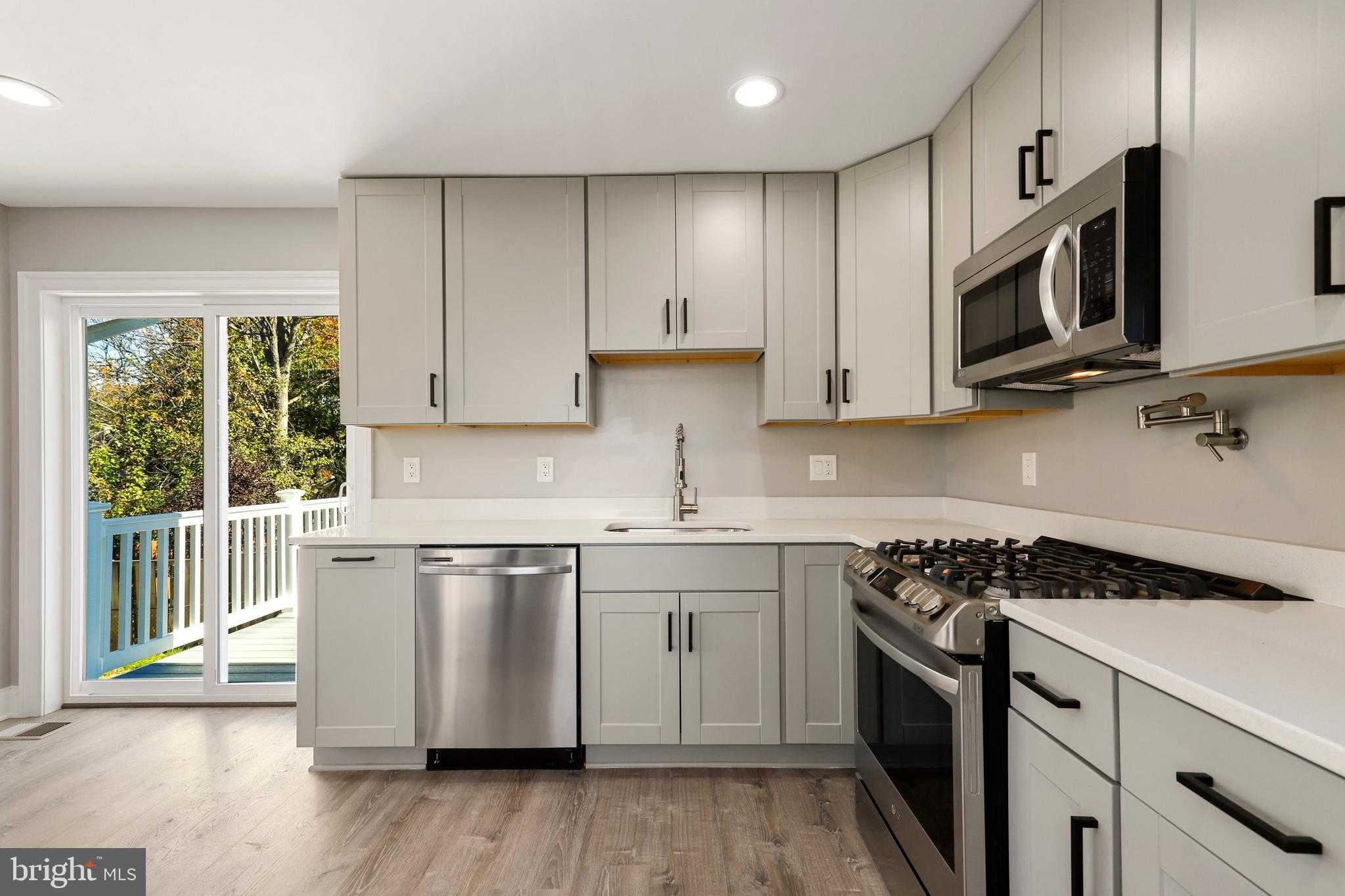 2953 Viewpoint Road Alexandria, VA 22314 - Photo 18 of 52