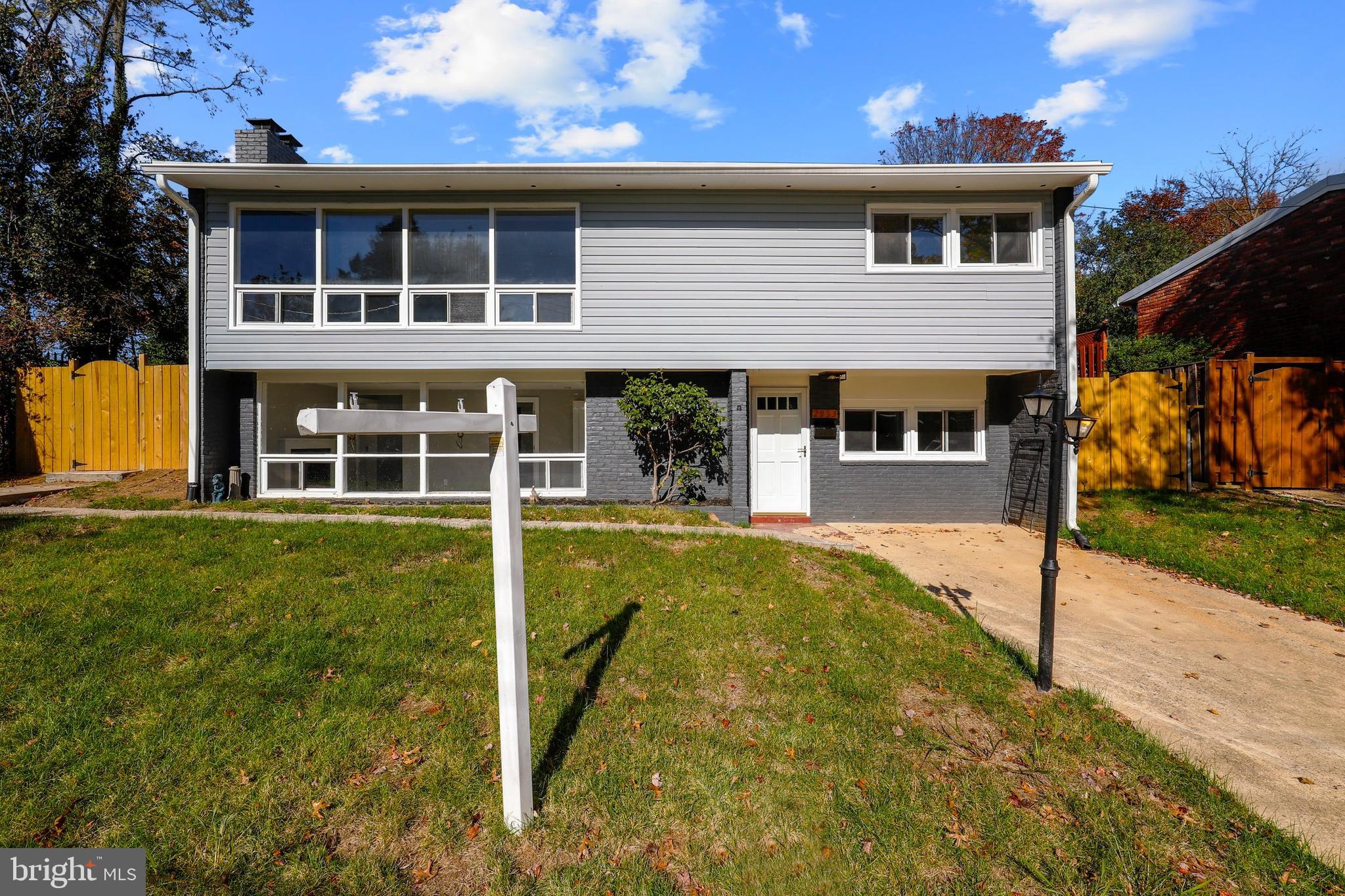 2953 Viewpoint Road Alexandria, VA 22314 - Photo 2 of 52