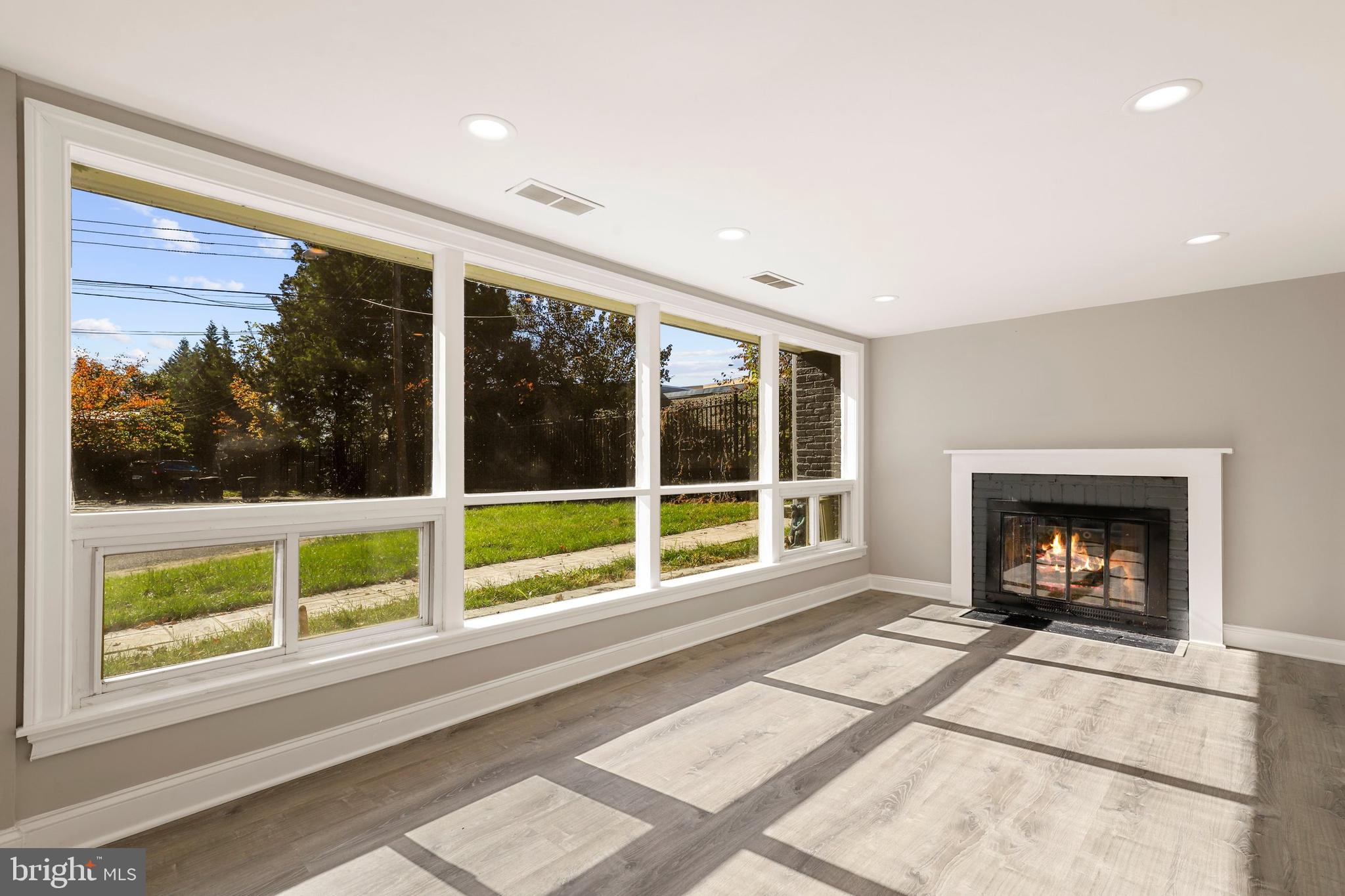 2953 Viewpoint Road Alexandria, VA 22314 - Photo 6 of 52