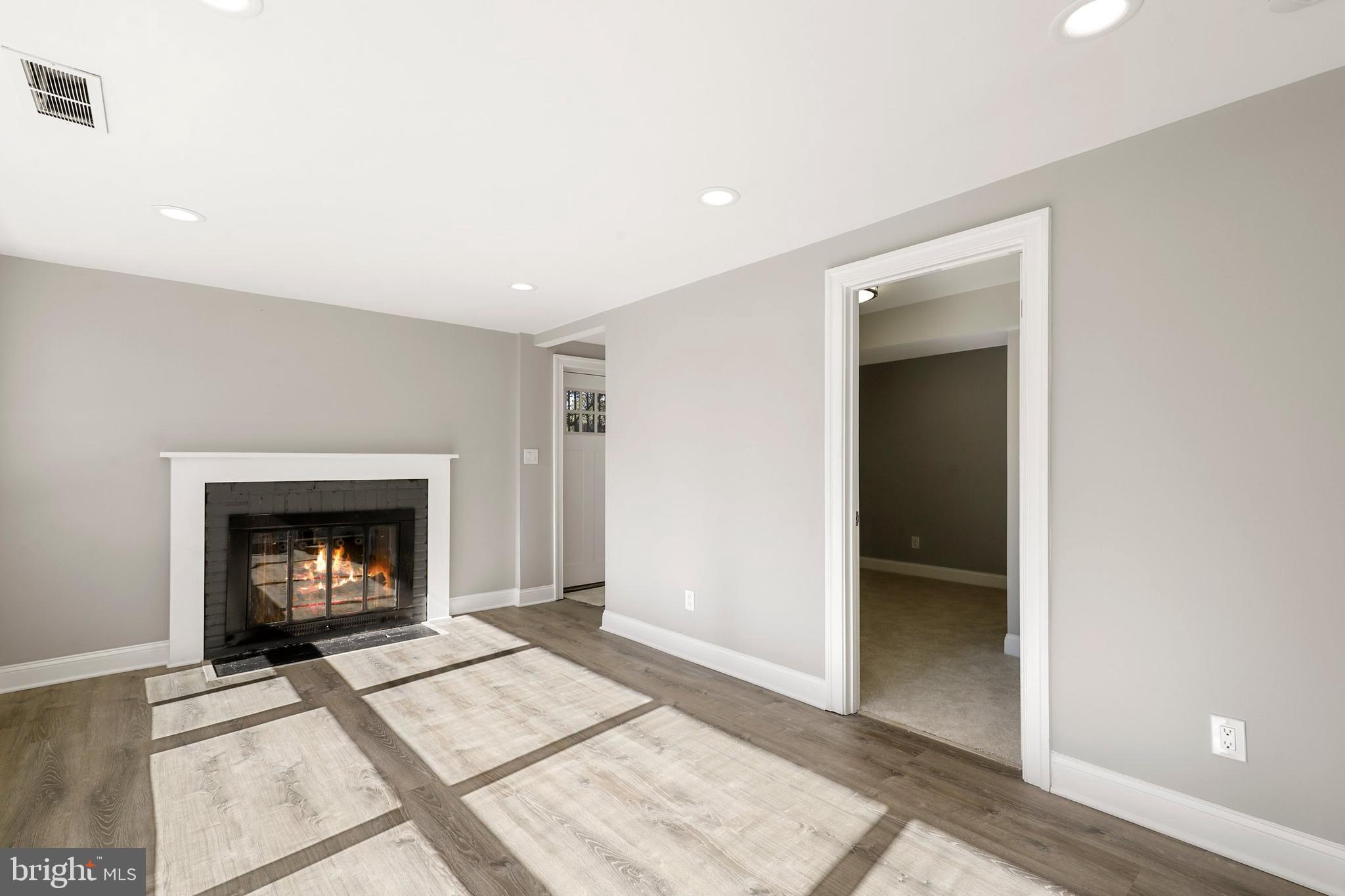 2953 Viewpoint Road Alexandria, VA 22314 - Photo 7 of 52